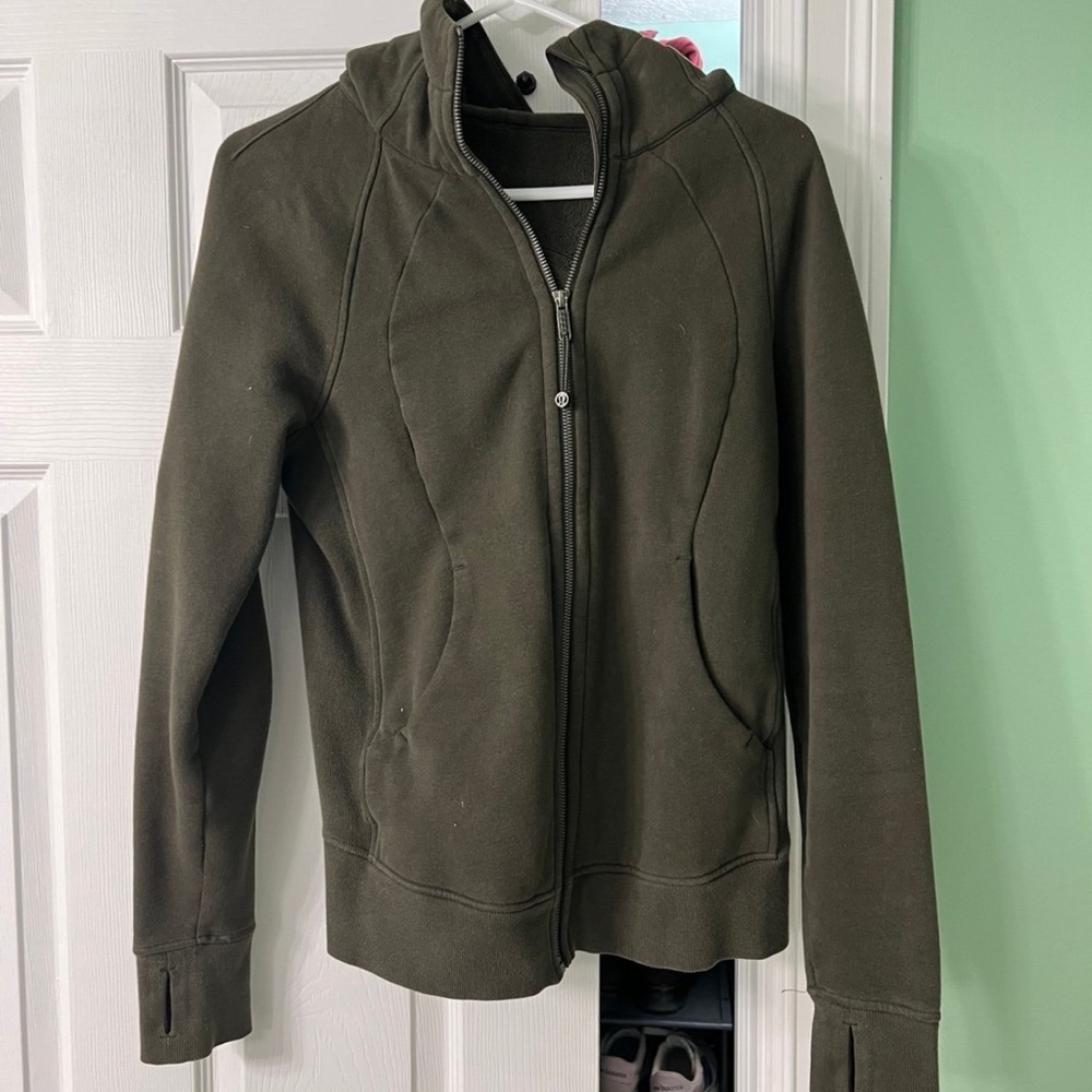 Lululemon Olive scuba zip up hoodie. Size 8